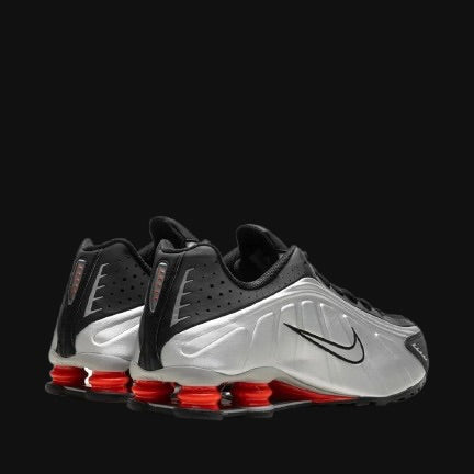 Nike Shox R4
